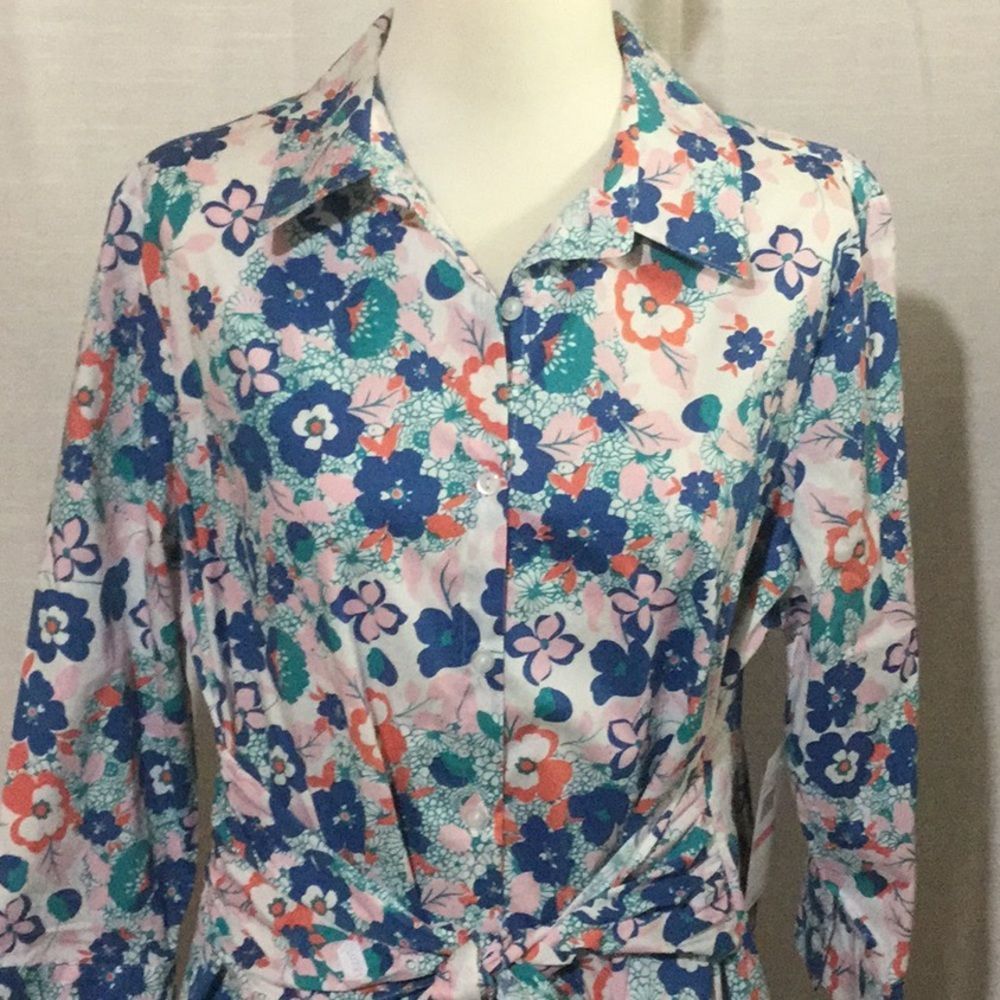 Flutter & Kick Maternity Button Down Blouse w/Belt - Picture 2 of 8